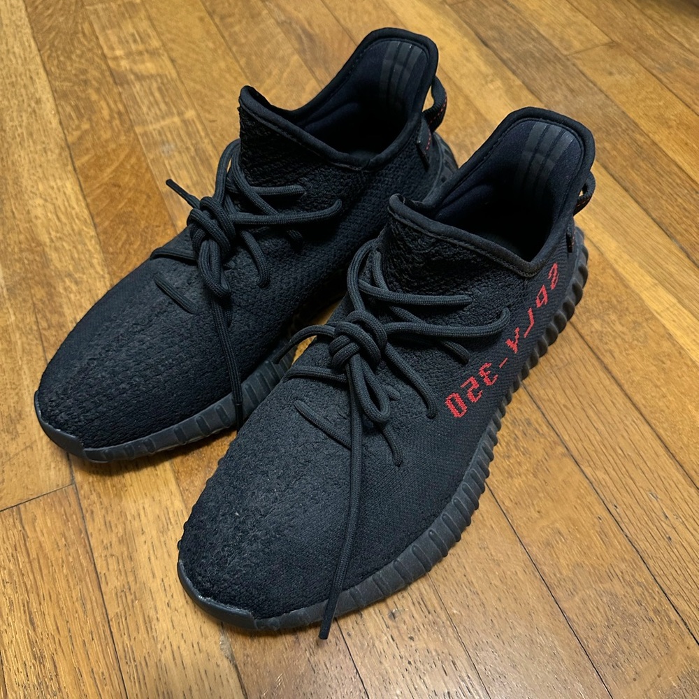 Used Adidas Yeezy 350 V2 “Bred” Size 10